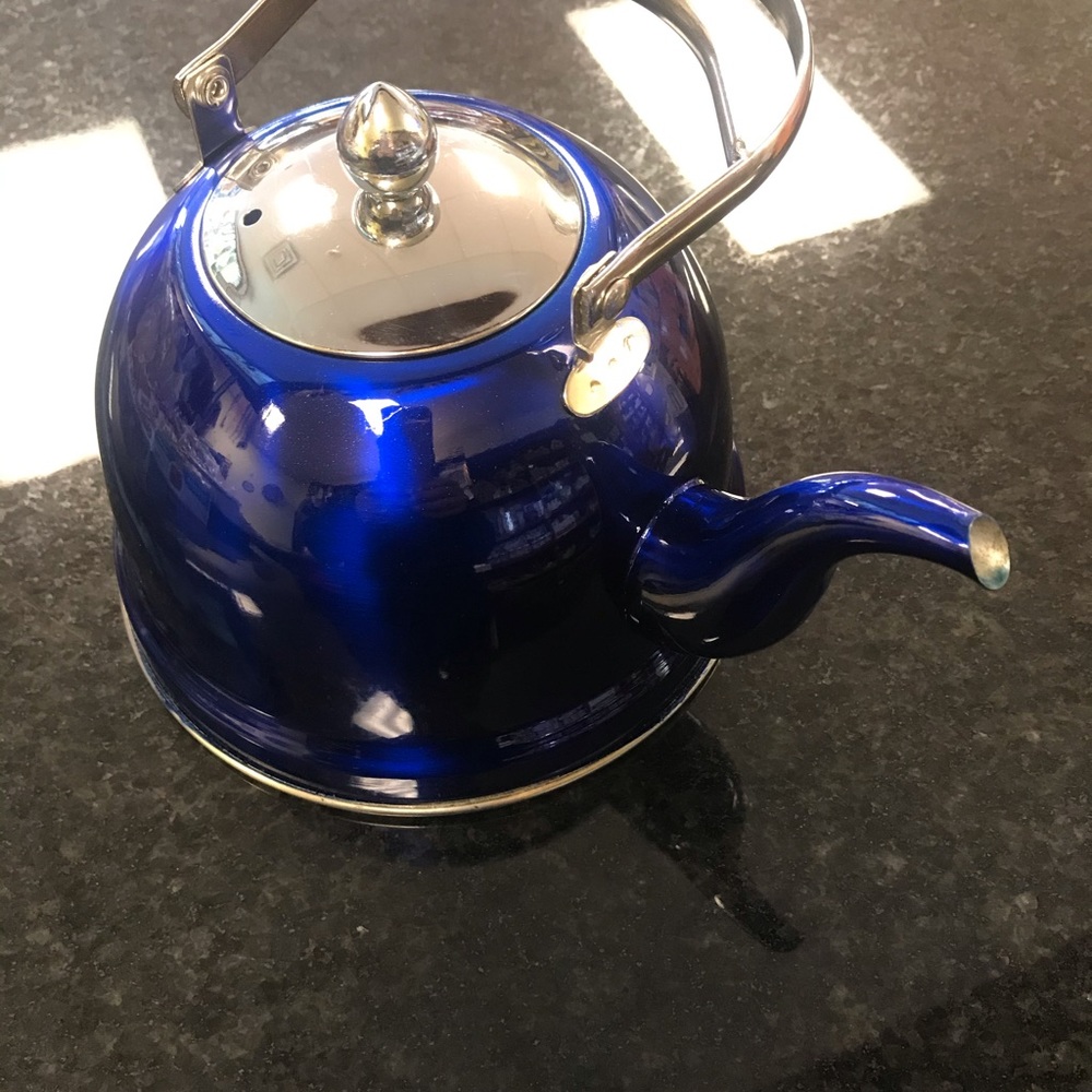 Tea kettle